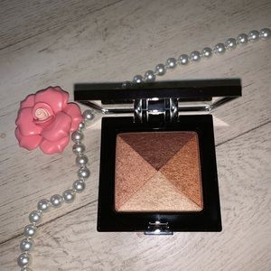 Laura Mercier Shimmer bloc